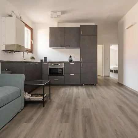 Bright Apartment On Venetian Roofs R&R Exterior photo